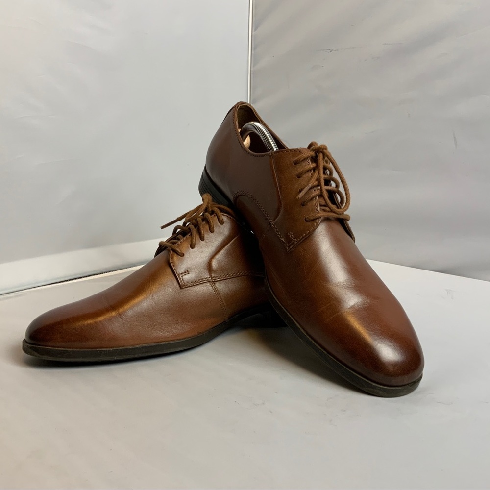 Clarks size 10M brown